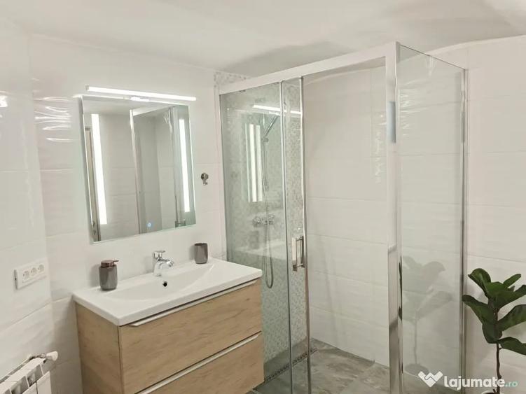 Apartament cu 2 camere semidecomandat în Parcul Carol