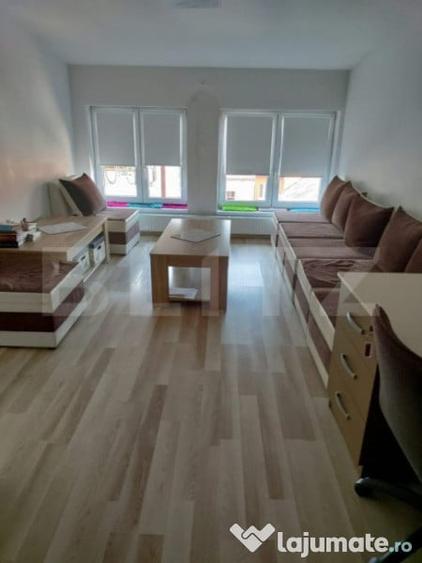 Spațiu comercial, de 300 mp, în Gruia