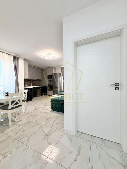 Apartament cu 3 camere semidecomandat, mobilat în Torontalului