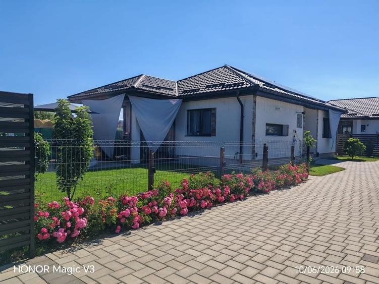 Casă cu 2 camere în Petru Rareș
