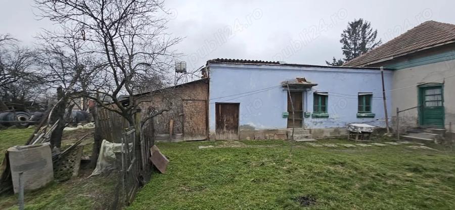 Casă cu 3 camere cu Teren 1900 Mp în Piatra