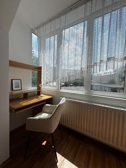 Apartament cu 2 camere semidecomandat în Centrul Istoric