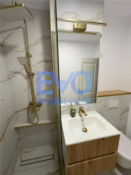 Apartament cu 2 camere decomandat în Păcurari