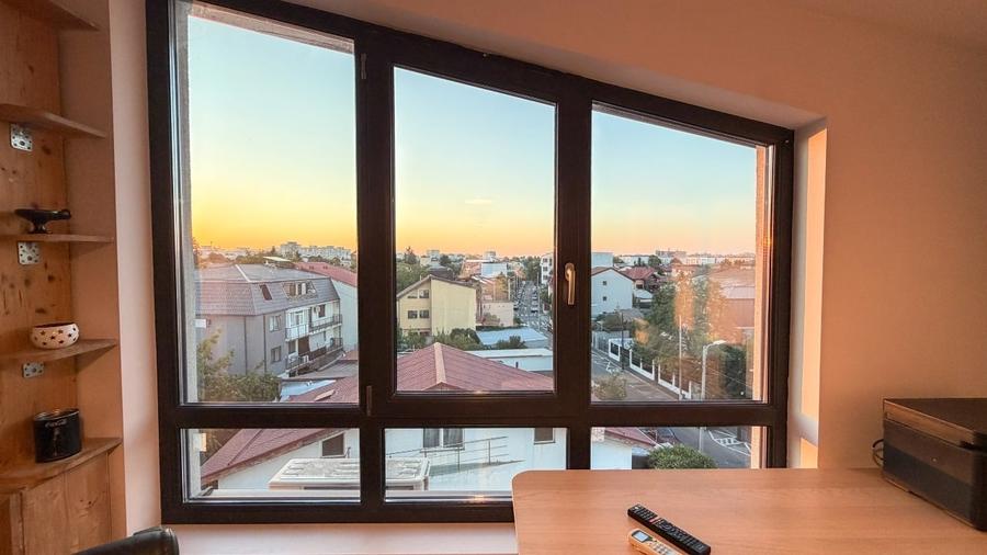 Apartament cu 2 camere semidecomandat, mobilat în Brâncoveanu