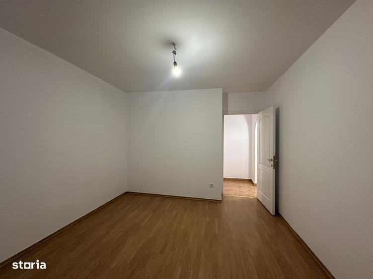Apartament cu 3 camere decomandat în Republicii