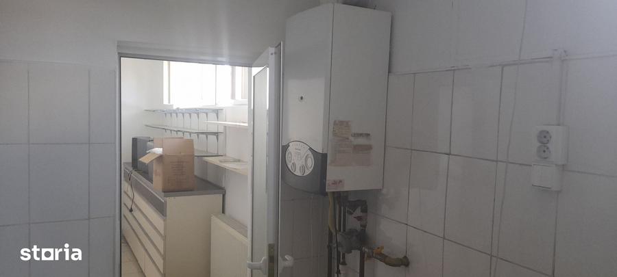 Casă cu 6 camere cu Teren 432 Mp în Dărmănești
