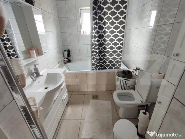 Casă cu 5 camere cu Teren 970 Mp în Rădăuți