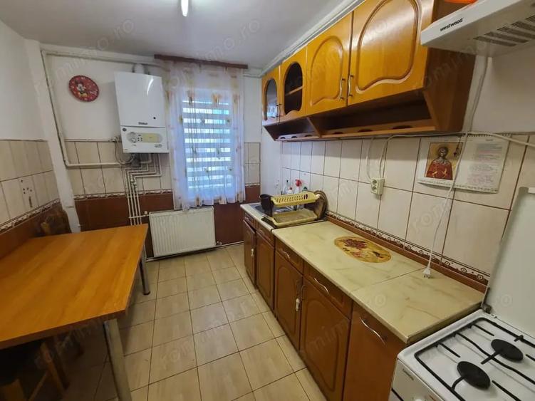 Apartament cu 2 camere decomandat în Tudor