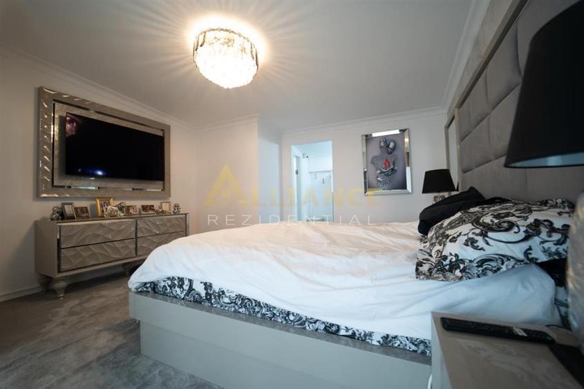 Casă cu 7 camere cu Teren 330 Mp în Metalurgiei