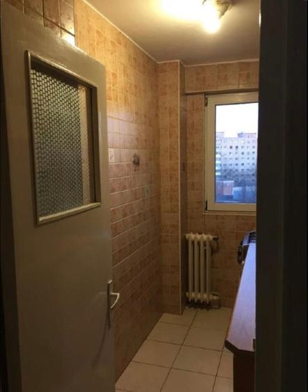 Apartament cu 2 camere decomandat în Teiul Doamnei