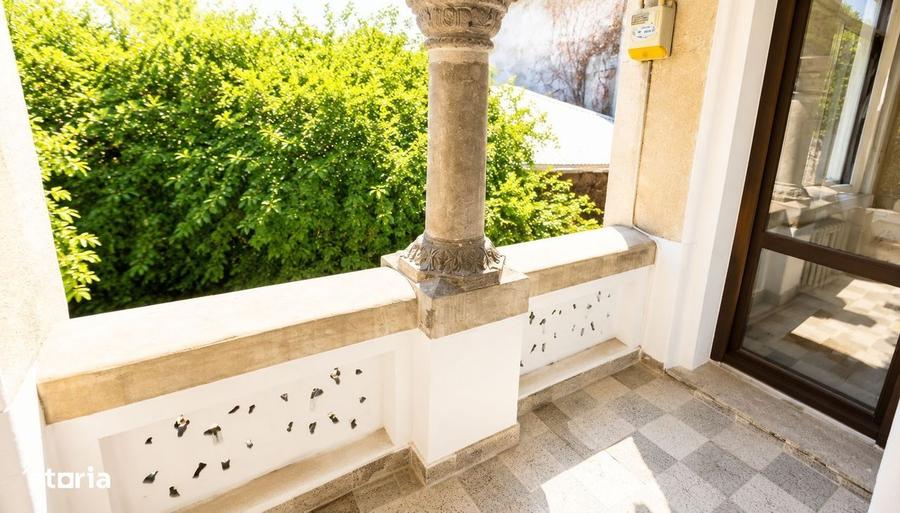 Apartament cu 4 camere în Rosetti