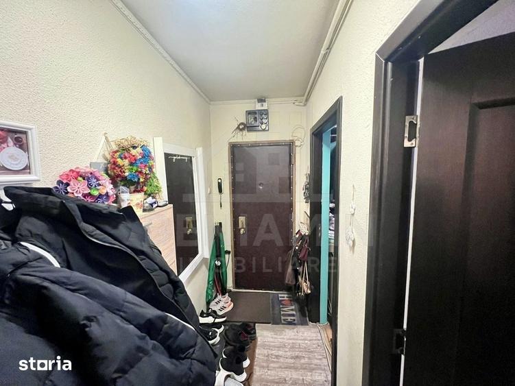 Apartament cu 3 camere decomandat în Astra