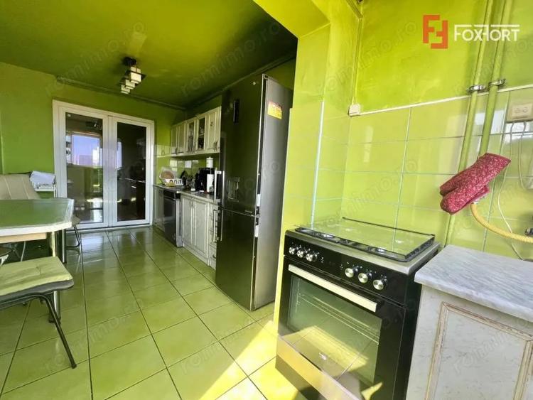 Apartament cu 4 camere semidecomandat, mobilat în Olimpia-Stadion