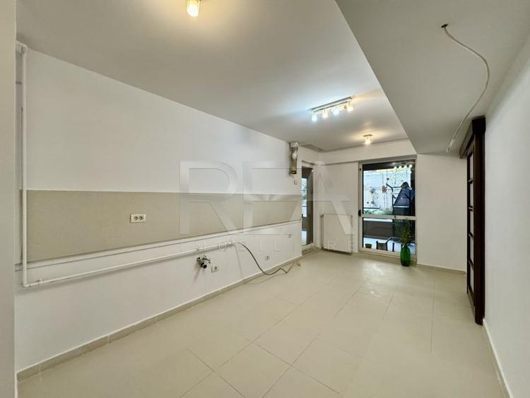 Apartament cu 3 camere decomandat, mobilat în Șoseaua Nordului