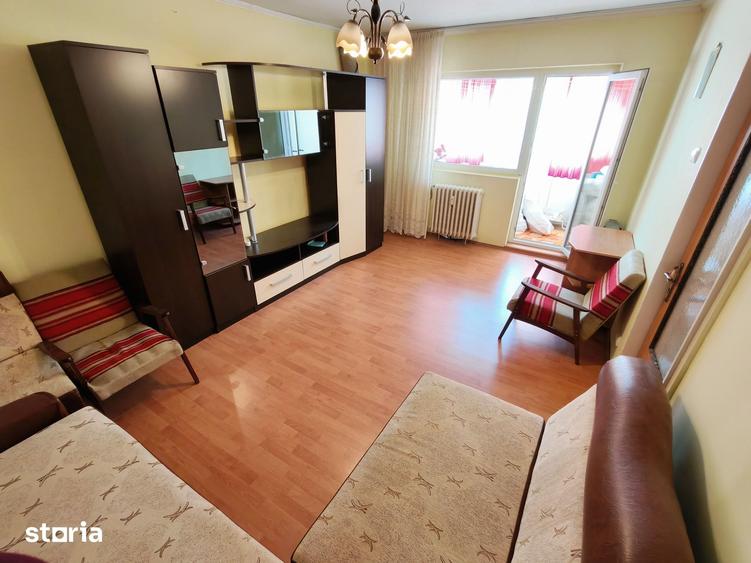 Apartament cu 2 camere decomandat în Titan