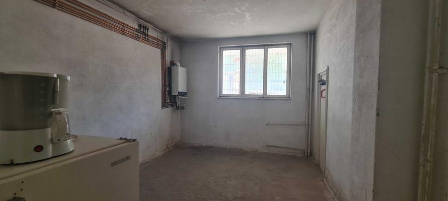 Spațiu comercial, în Central