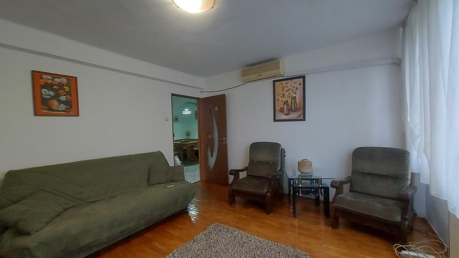 Apartament cu 2 camere decomandat în Cantemir