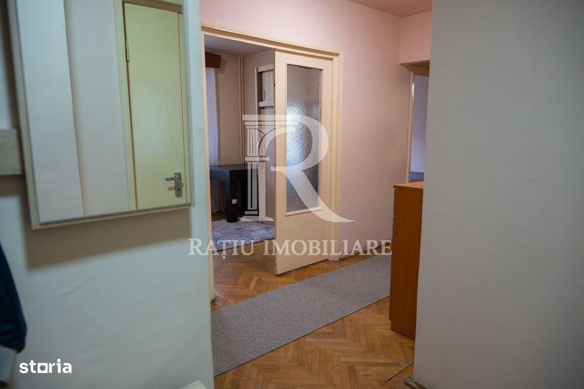 Apartament cu 3 camere decomandat în Central
