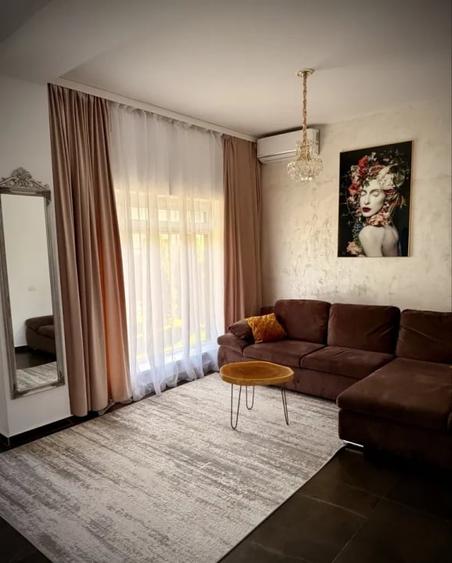 Casă cu 4 camere cu Canalizare în Mamaia-Sat