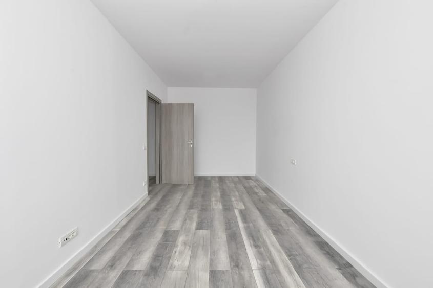 Apartament 2 camere, ansamblu nou P+3, cu lift, pret 1500mp+tva - 18