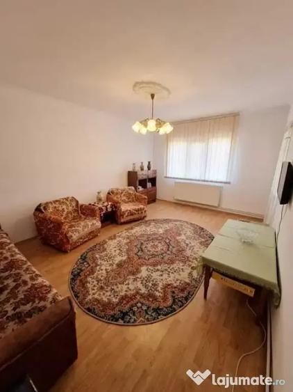 Apartament cu 2 camere decomandat în Radu Negru