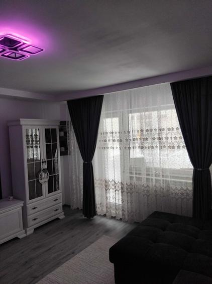 Apartament cu 2 camere semidecomandat în Siminicea