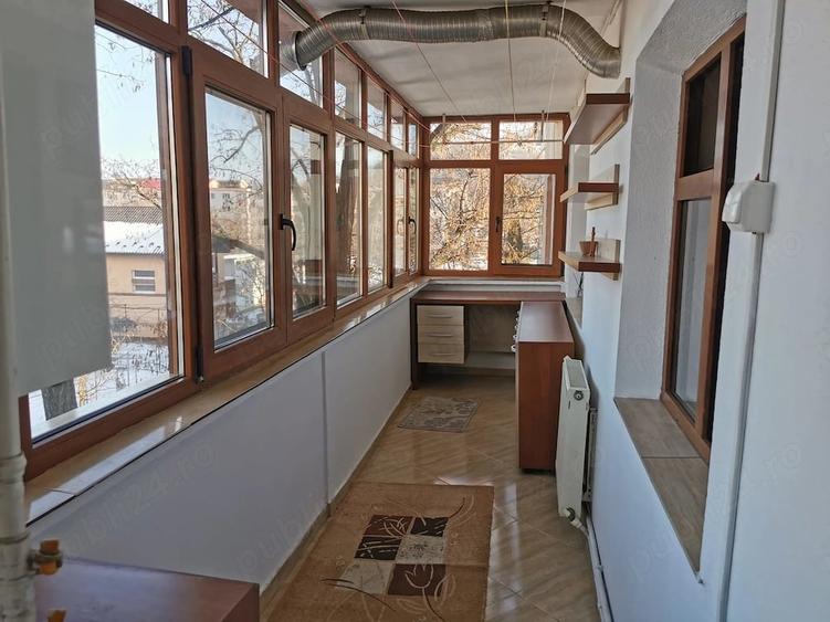 Apartament cu 3 camere decomandat în Nicolina