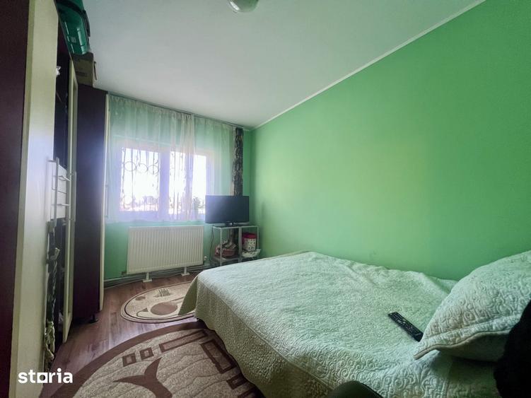 Apartament cu 3 camere decomandat în Soarelui