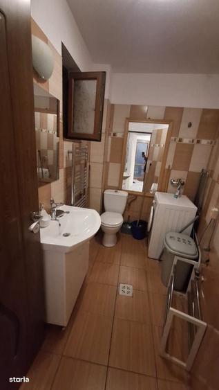 Apartament cu 3 camere în Sărărie