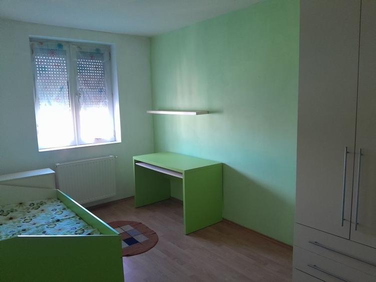 Apartament cu 3 camere decomandat în Vladimirescu