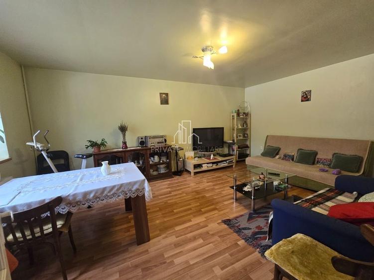 Casă individuală cu 5 camere cu Canalizare în Exterior Nord