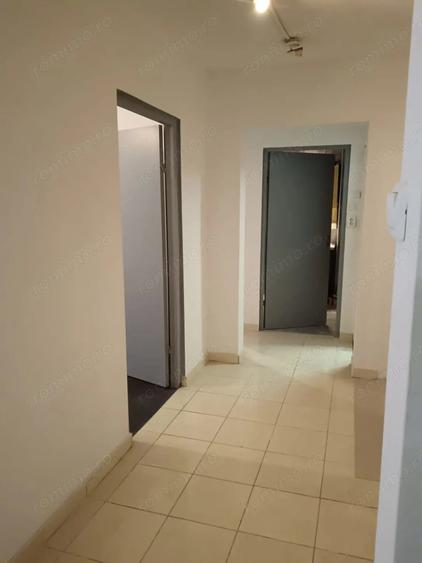 Apartament cu 3 camere decomandat în Bogdăneștilor