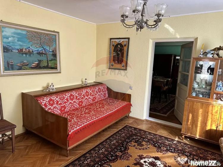 Casă cu 3 camere cu Teren 1045 Mp în Piatra Șoimului
