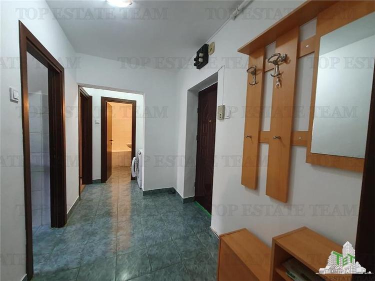 Apartament cu 2 camere decomandat, mobilat în Stadion