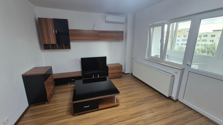Apartament cu 2 camere decomandat în Lacul Tei