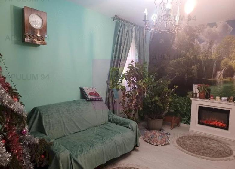 Casă cu 2 camere cu Teren 420 Mp în Săbăreni