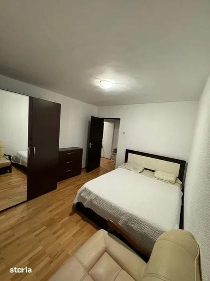 Apartament cu 3 camere decomandat în Centrul Civic