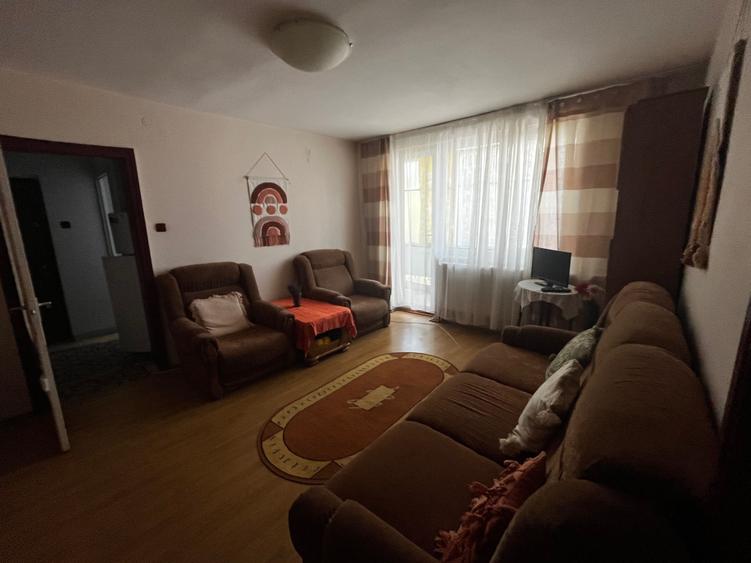 Apartament cu 2 camere semidecomandat în Grigorescu