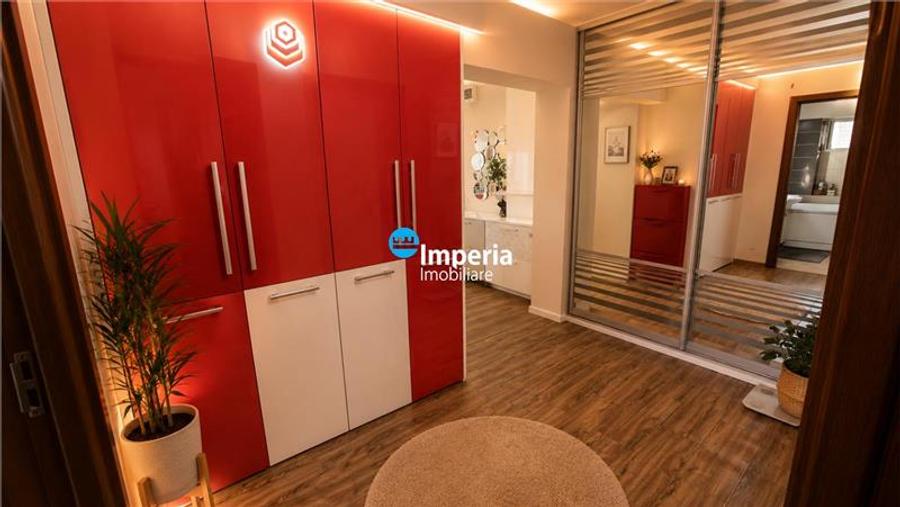 Apartament cu 3 camere decomandat în Aeroport