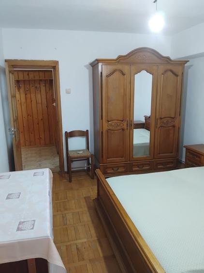 Apartament cu 3 camere decomandat în Canta