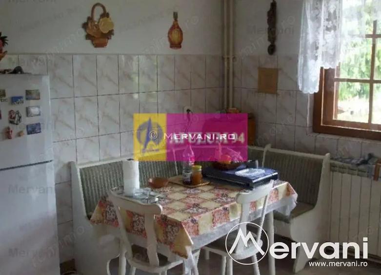 Casă cu 2 camere cu Teren 545 Mp în Central