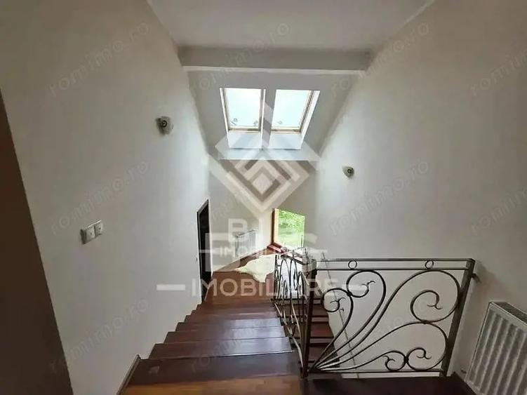 Casă cu 6 camere cu Teren 1200 Mp în Unirea