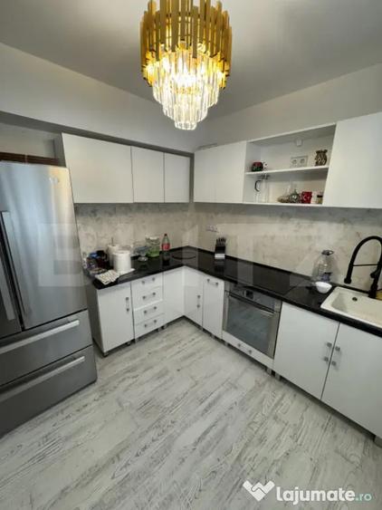 Apartament cu 3 camere decomandat în Central