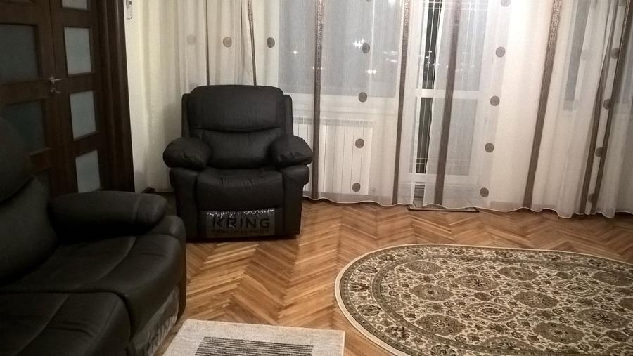 Apartament cu 3 camere decomandat în Libertății