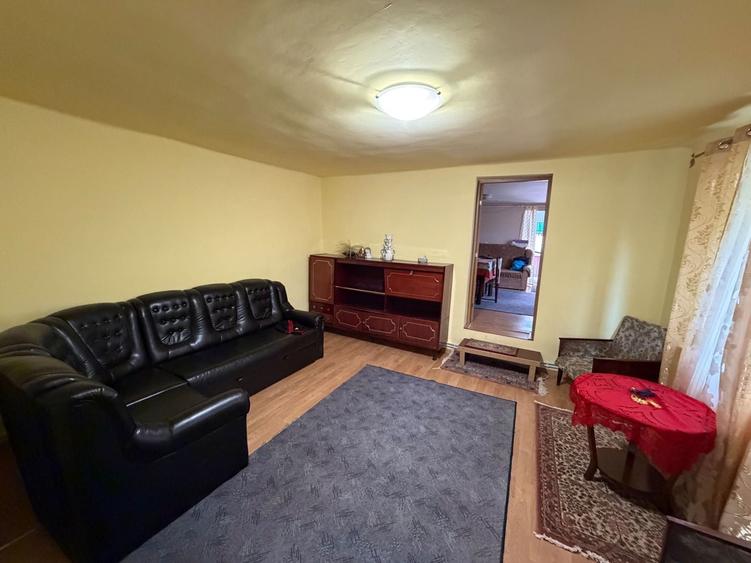 Casă individuală cu 3 camere cu Canalizare în Balomiru de Câmp