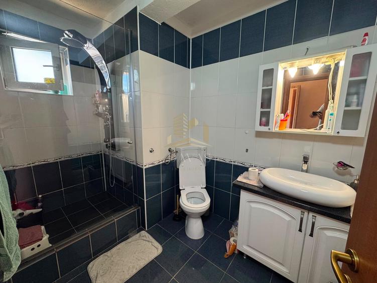 Apartament cu 3 camere decomandat, mobilat în Zorilor
