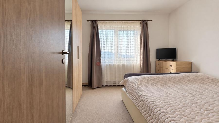 Apartament cu 3 camere decomandat, mobilat în Central