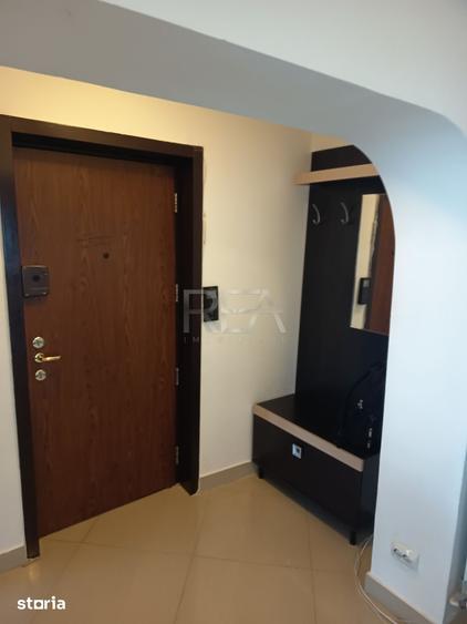 Apartament cu 4 camere decomandat în Centrul Civic