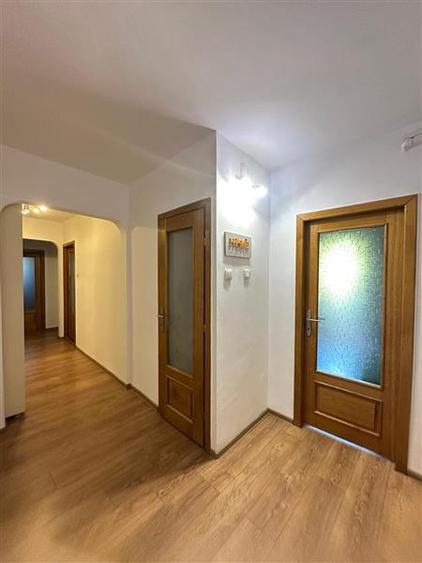 Apartament cu 3 camere decomandat, mobilat în Fabric
