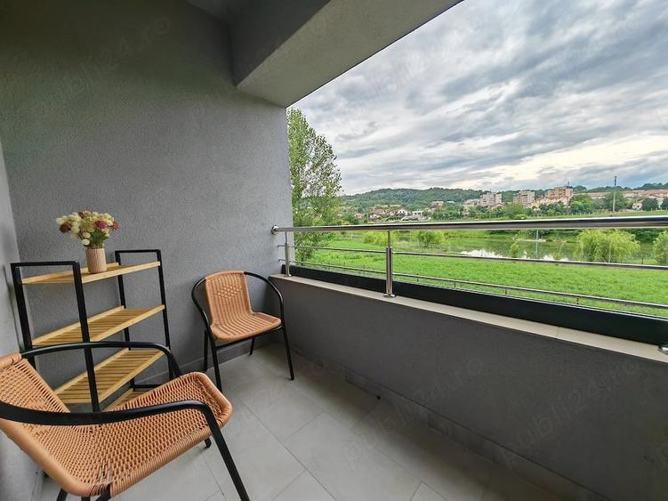 Apartament cu 2 camere decomandat în Exterior Vest